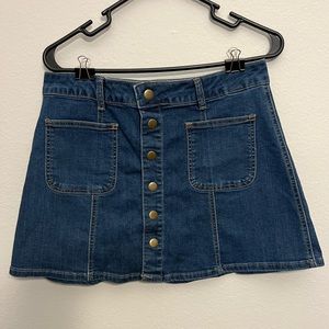 Altar’s state blue, Jean miniskirt